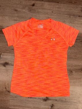 Under Armour Women’s Neon Orange Heathered V-Neck Performance Tee